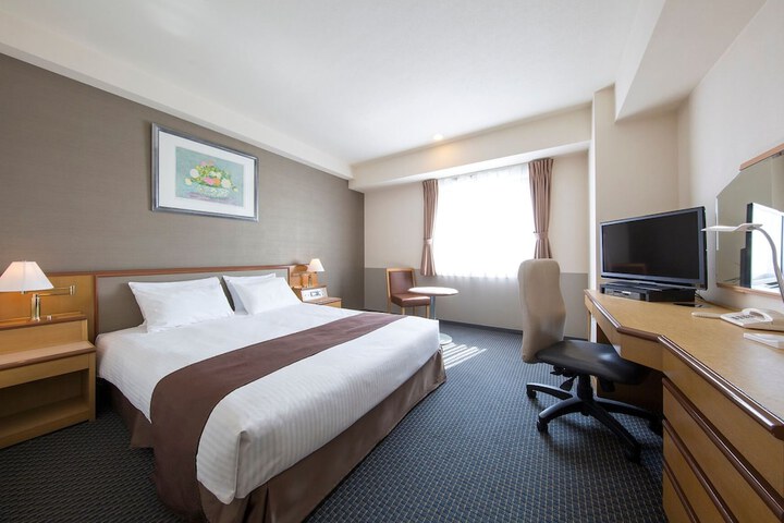 Room 14 of 38