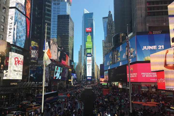 Entertainment 27 of 43