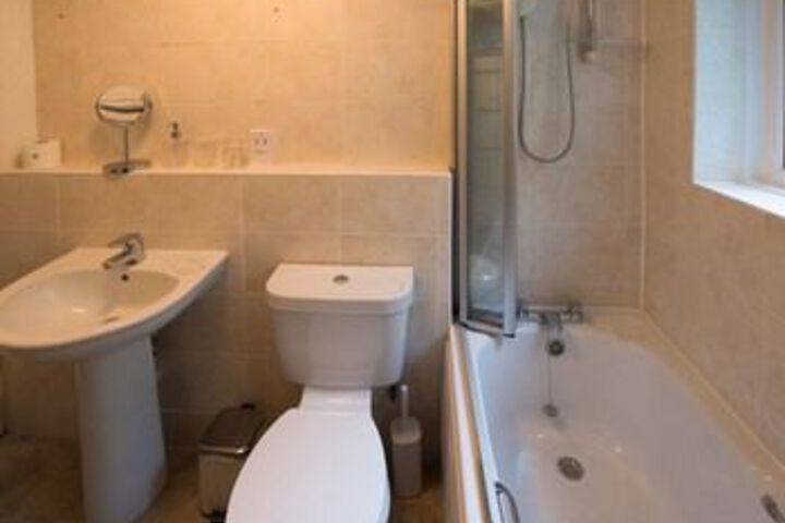Room 2 of 31