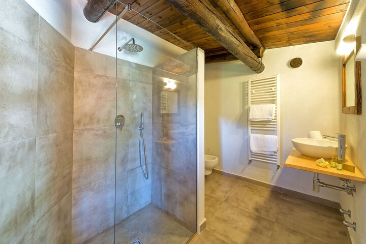 Room 14 of 40