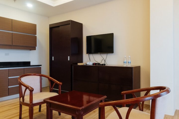 Room 27 of 81