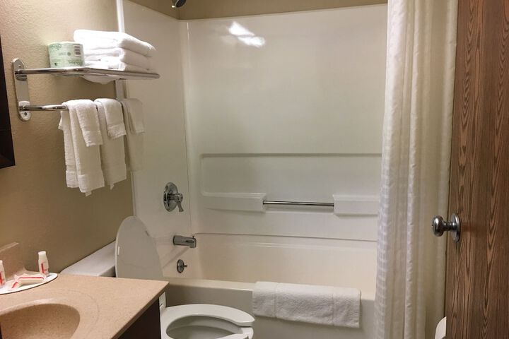 2 Double Beds (5 of 7)