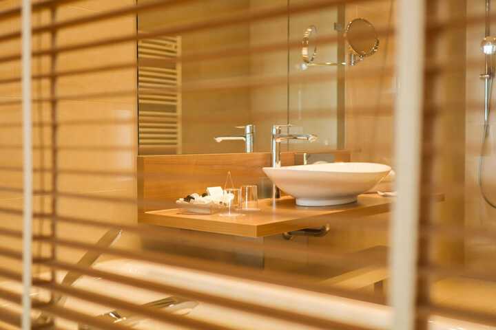 Room 77 of 112