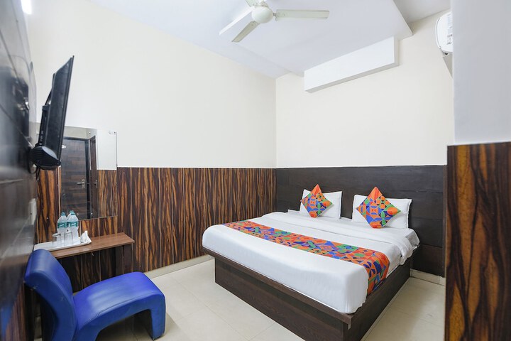 Room 20 of 29