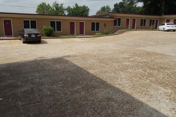 Property Grounds 42 of 50