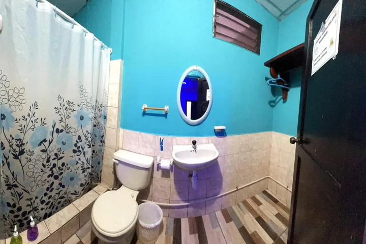 Room 6 of 14