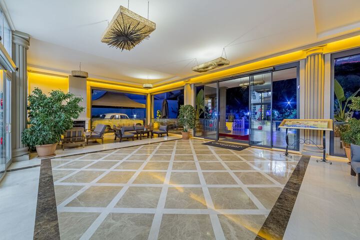 Hotel 90 of 114
