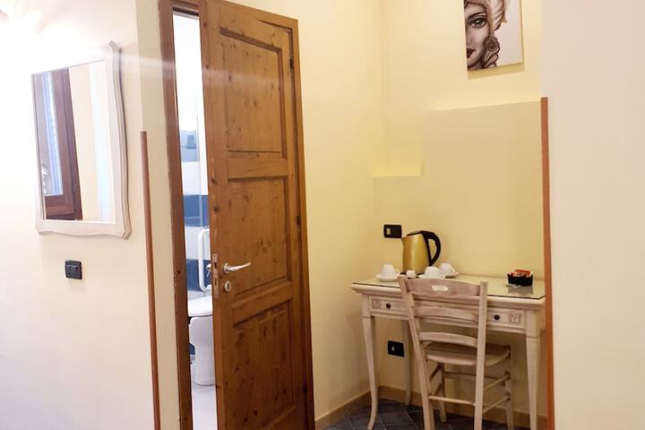 Room 26 of 120