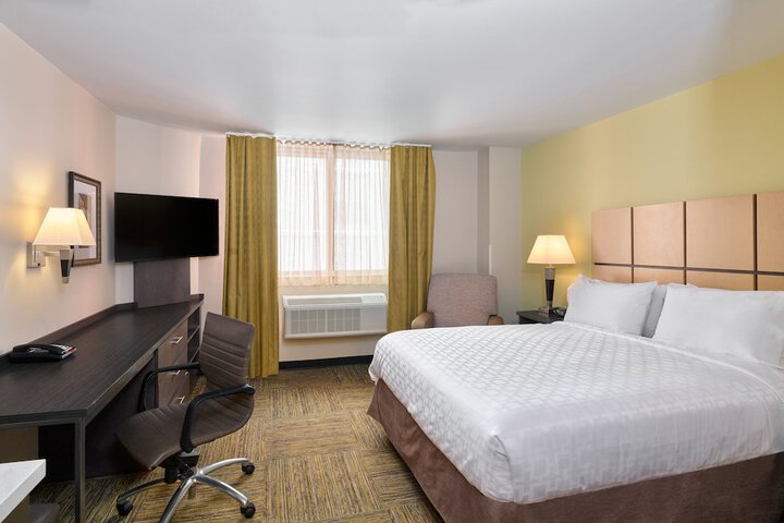 Studio Suite 1 Queen Bed City View High Floor (28 of 30)