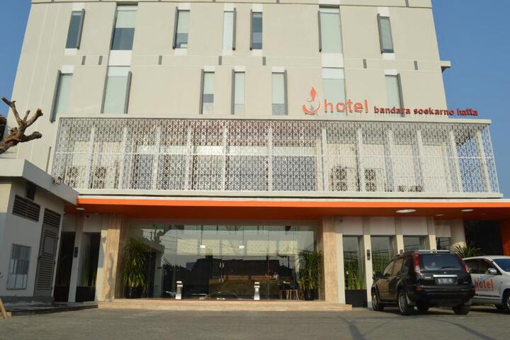 Hotel Entry