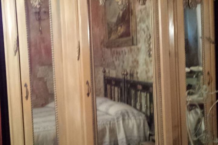 Room 25 of 86