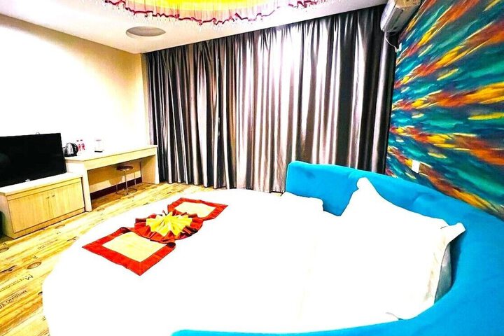 Fusion Hotel