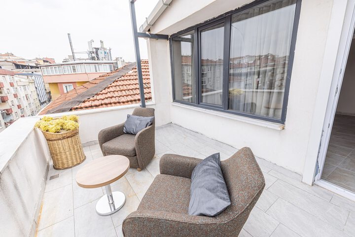 Terrace/Patio 24 of 28