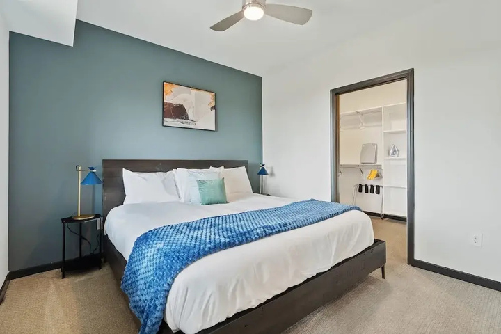 Image of CozySuites on Mass w garage parking 20