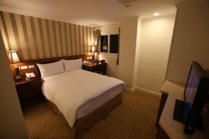 Room 15 of 29
