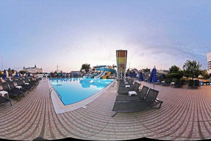 Pool 52 of 170