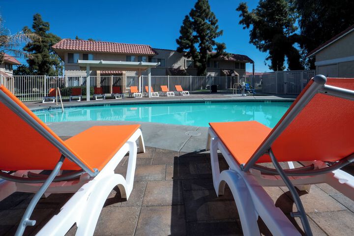 Hotel with Pool