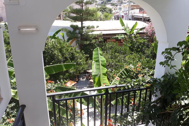 Terrace/Patio 14 of 32