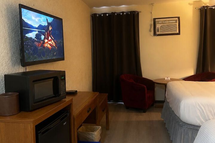 Room 6 of 37