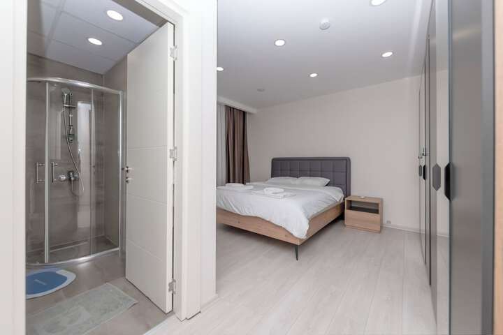 Room 55 of 271