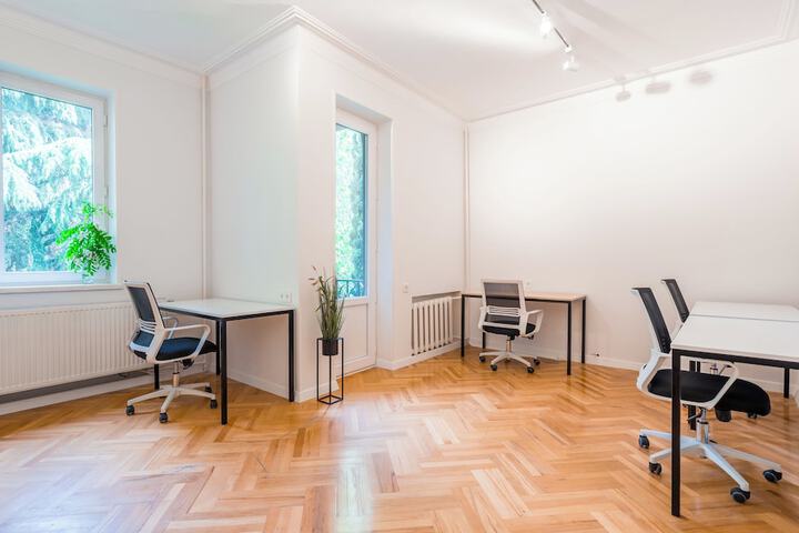 Business Center 97 of 139