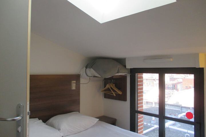 Room 11 of 62