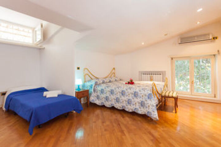 Room 16 of 23