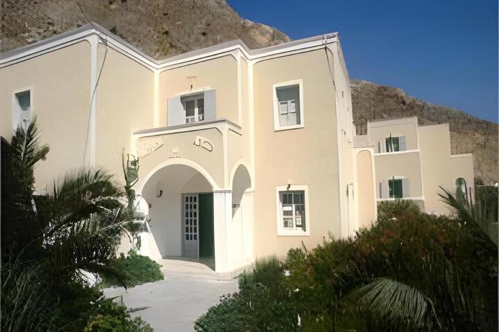 Argo Hotel