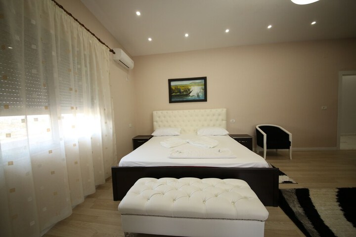 Room 22 of 45
