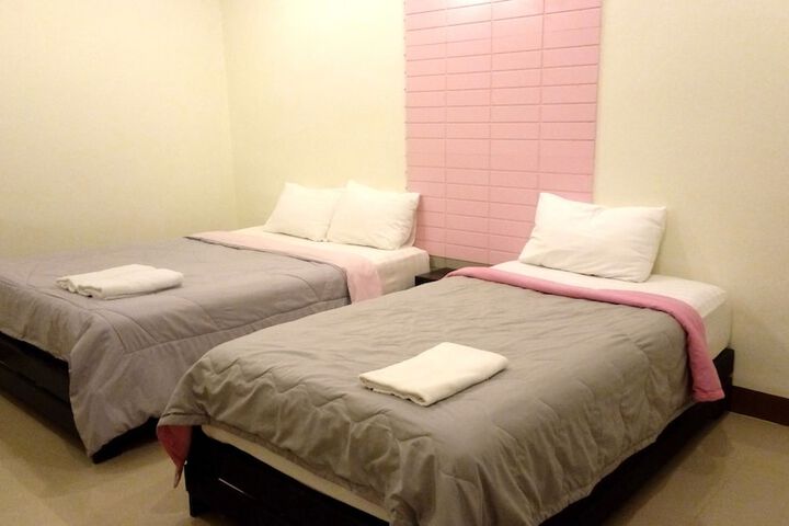 Room 10 of 50