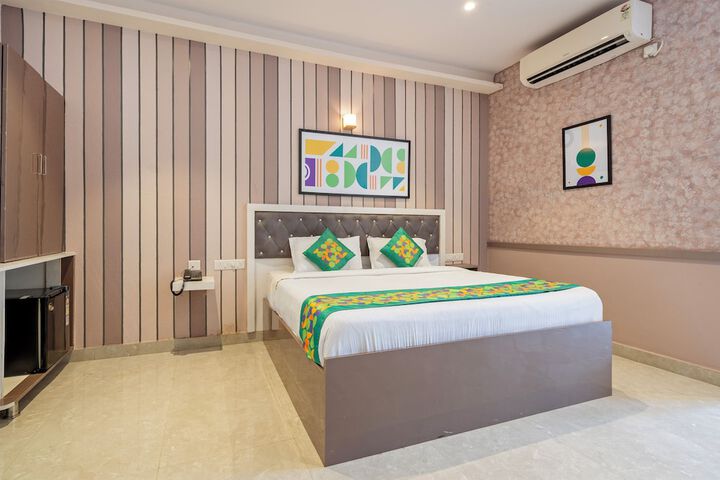 Room 6 of 38