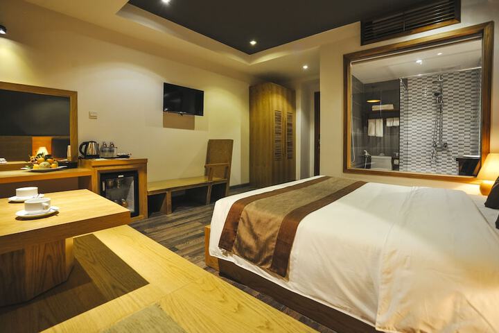 Room 15 of 86