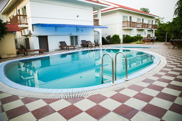 Pool 44 of 55