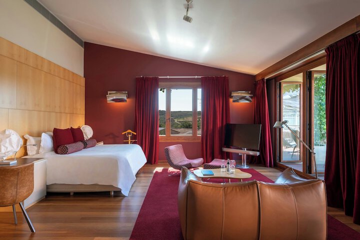 Room 28 of 129