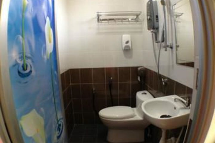 Room 2 of 20