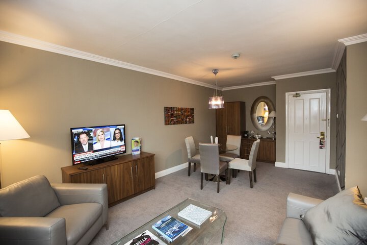 Room 26 of 61