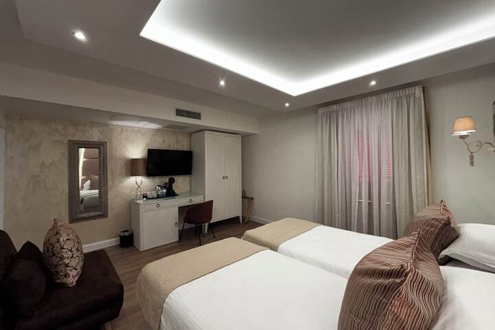 Room 45 of 155