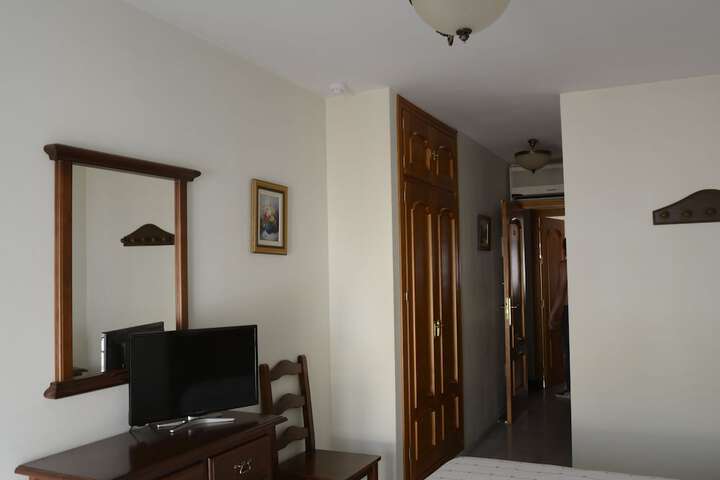 Room 5 of 52