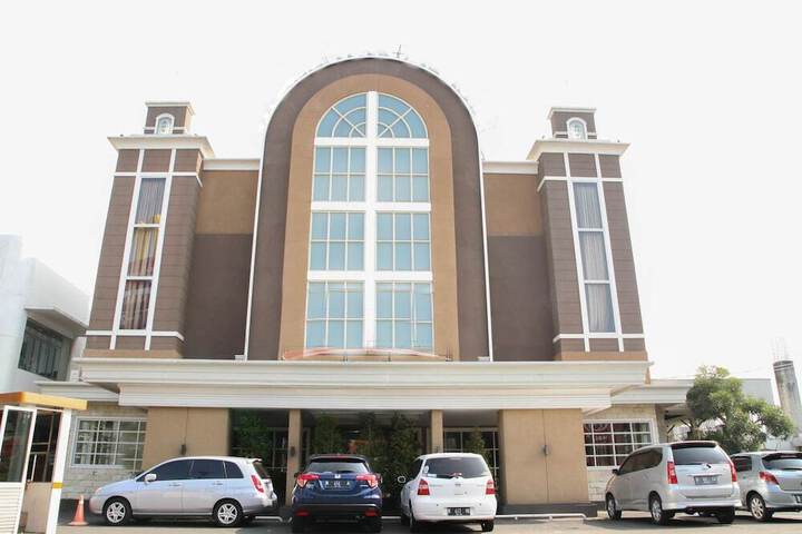 AIRY KLOJEN GAJAYANA SLAMET RIYADI 1 MAL