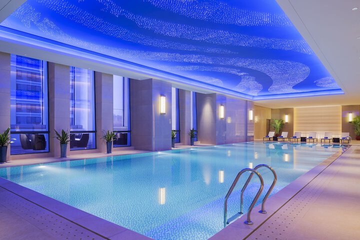 Hotel Pool