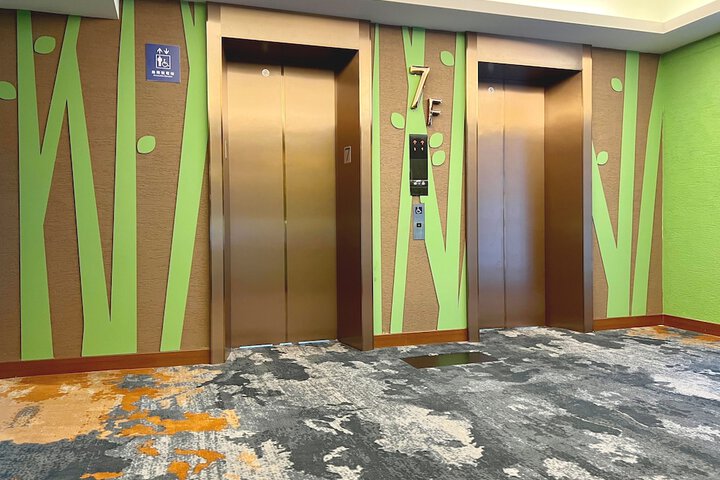 Ballroom/Hall 50 of 56