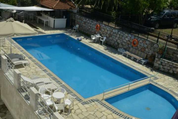 Pool 39 of 48