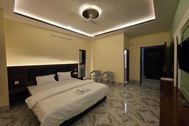 Room 18 of 82