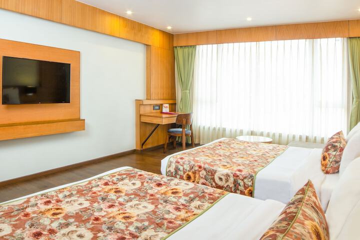 Room 10 of 37