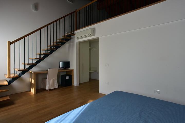 Room 13 of 43
