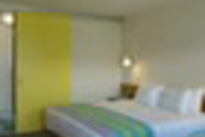 Room 29 of 255