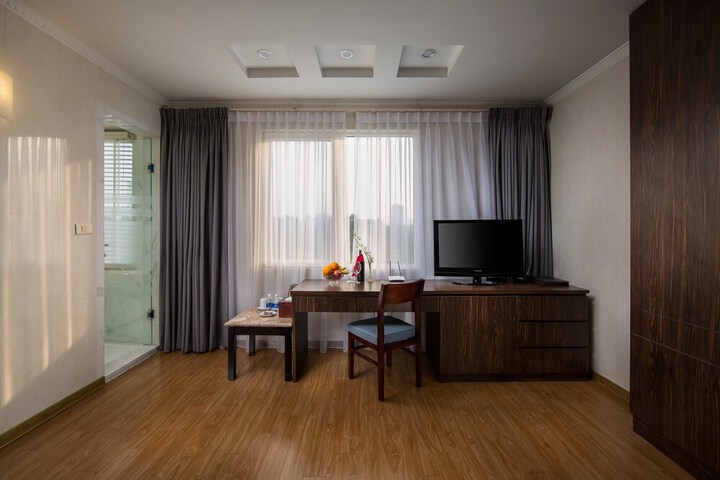 Room 8 of 45