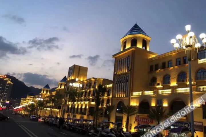 Water World Theme Hotel