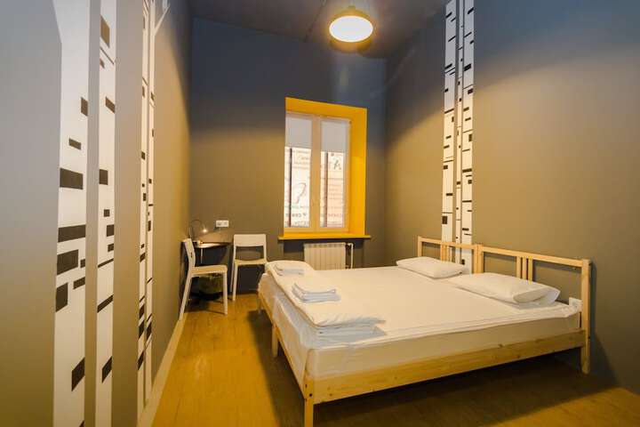 Room 8 of 48
