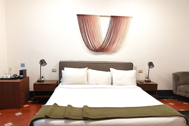 Room 76 of 140